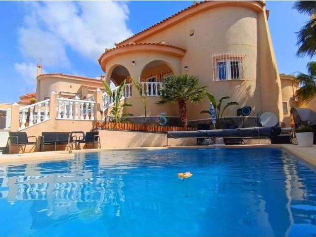 Casa en Venta en Rojales