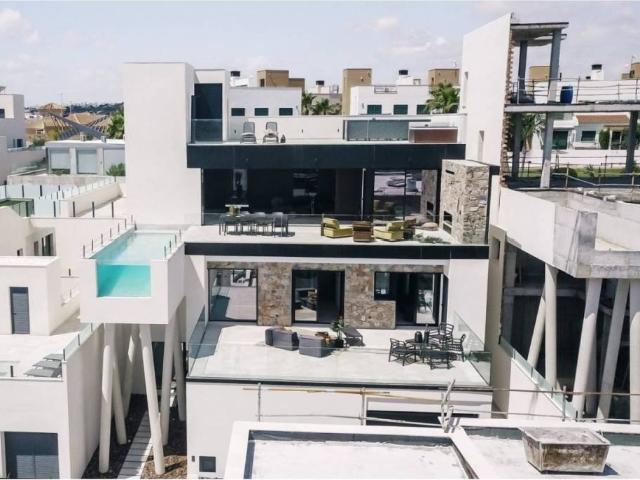 Casa en Venta en Rojales