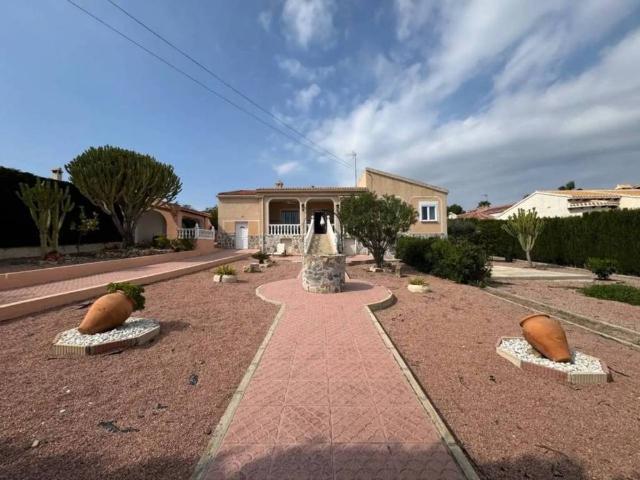 Casa en Venta en Rojales