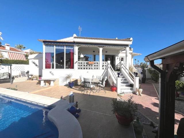 Casa en Venta en Rojales