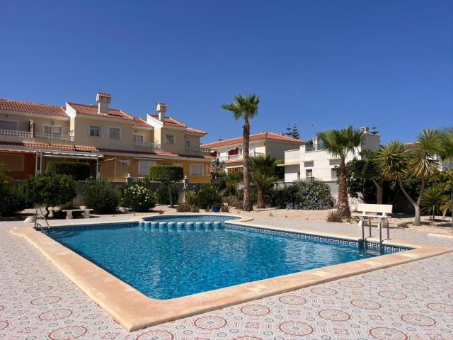 Casa en venta en Rojales. Casas.
