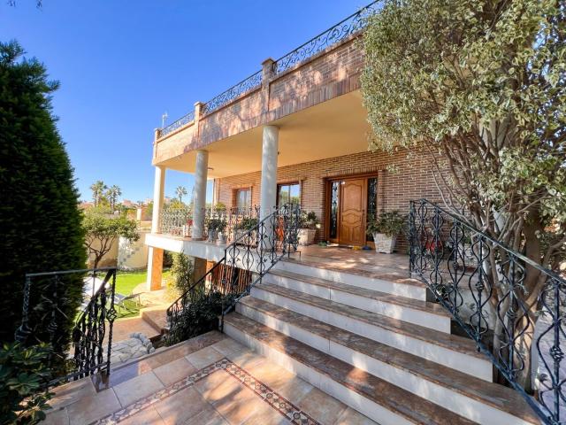 Casa en venta en Rojales. Casas.