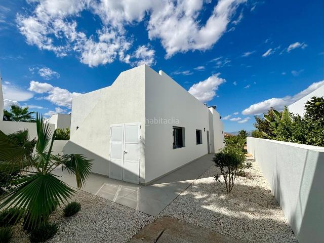 Casa en venta en Rojales. Casas.