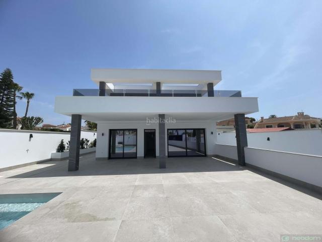 Casa en venta en Rojales. Casas.