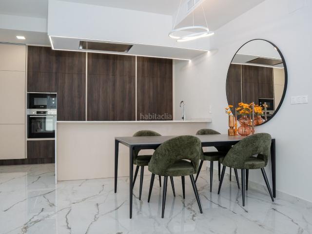 Casa en venta en Rojales. Bienvenido a una de las zonas residenciales mÃs demandadas del sur de la Costa Blanca. En esta exclusiva promociÃn se estÃn constr. Casas.