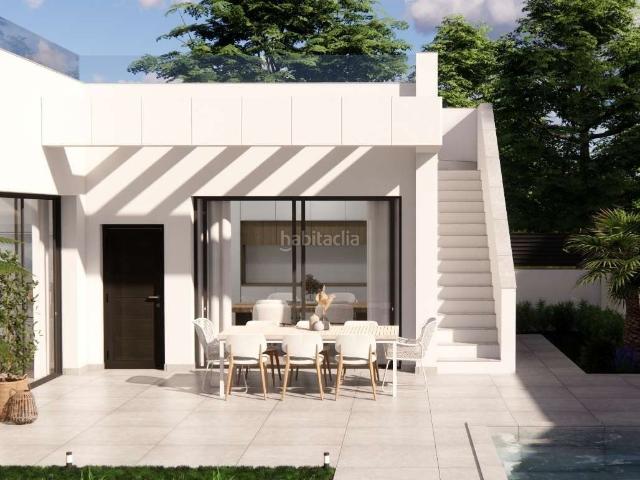 Casa en venta en Rojales. Daylight Villas son modernos chalets de una sola planta con solaacuterium en la planta superior.Ubicadas cerca de los lagos salado. Casas.