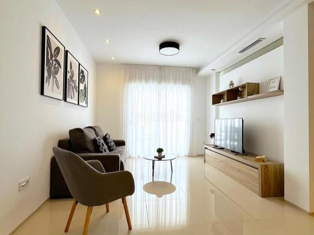 Casa en venta en Rojales. Espectacular vivienda de tres dormitorios en Doña Pepa Ciudad Quesada. Casas.