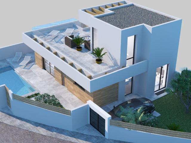 Casa en venta en Rojales. Presentamos una villa de nueva construccioacuten con impresionantes vistas a los campos de golf y a Ciudad Quesada.La villa consta. Casas.