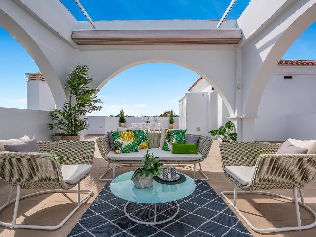 Casa en venta en Rojales. Ubicado en la encantadora Ciudad Quesada, este conjunto residencial ofrece una variedad de opciones de vivienda que se adaptan a d. Casas.