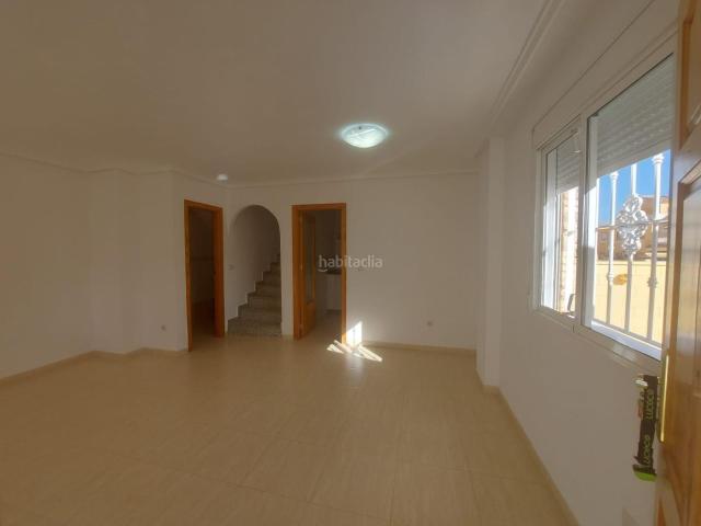 Casa en venta en Rojales. VIVIENDA CON SOLARIUM Y JARDÍN. Casas.