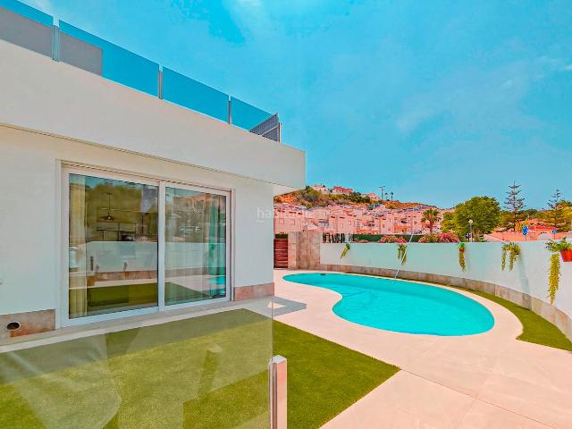 Casa en venta en Rojales. VILLA con PISCINA PRIVADA en CIUDAD QUESADAVIVIENDA Ref US003ND5 DORMITORIOS3 BANtildeOSPISCINA PRIVADASOacuteLARIUMSOacuteTANOamp. Casas.