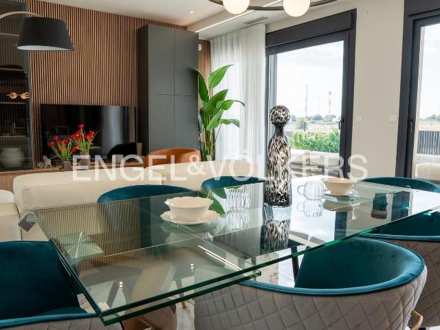 Casa en venta en Rojales. Villas independientes de obra nueva con piscina en Ciudad Quesada. Casas.