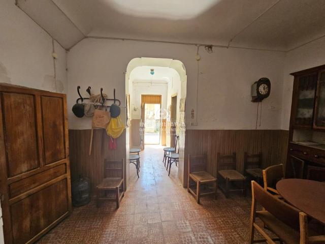 Casa en venta en Romana la. Casa de campo en La Romana de 200 metros muy bien situado. Casas Romana.