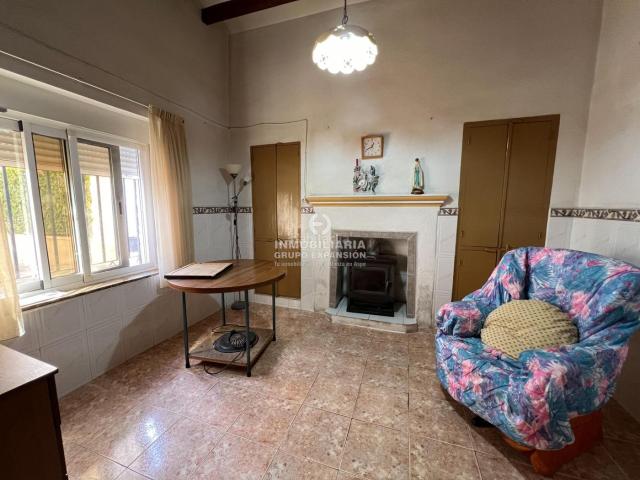 Casa en venta en Romana la. Espectacular Casa en La Romana muy bien situada de 121 metros. Casas Romana.