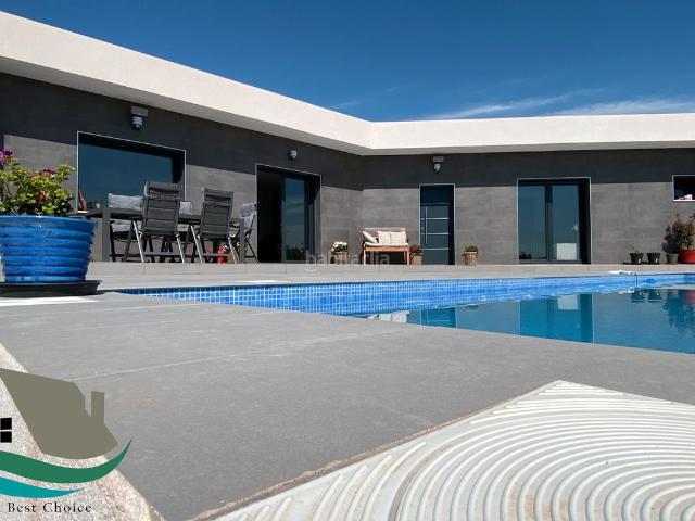 Casa en venta en Romana la. Precio actualizado el 2405 Villa de increíble valor construida en una parcela de su elección y totalmente personalizada con su ele. Casas Romana.