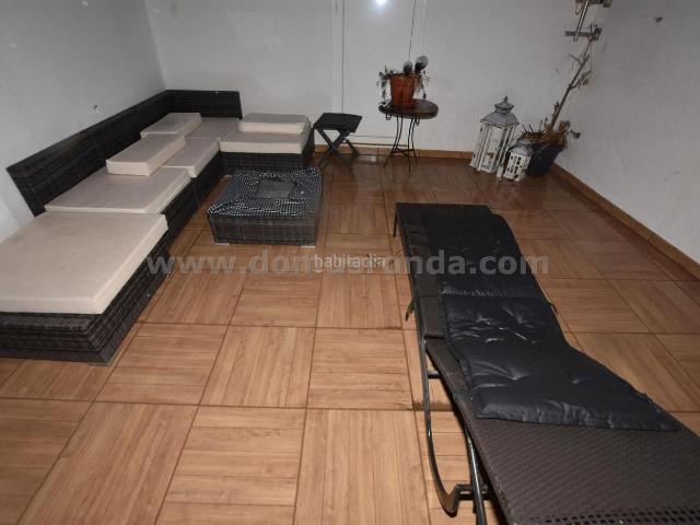 Casa en venta en Ronda, Casco Histórico. Casa reformada con terraza y sótano en el centro de Ronda. Casas.