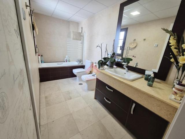 Casa en venta en Ronda, Centro. ESTA PROPIEDAD PUEDE SER TU VIVIENDA O TU NEGOCIO!. Casas.