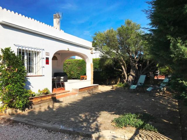Casa en venta en Roses, Nord Costa Brava. CASA CON ENCANTO EN ROSES MAS BOSCÀ. CASA CON TERRENO, TERRAZA, JARDÍN Y PISCINA. Casas.