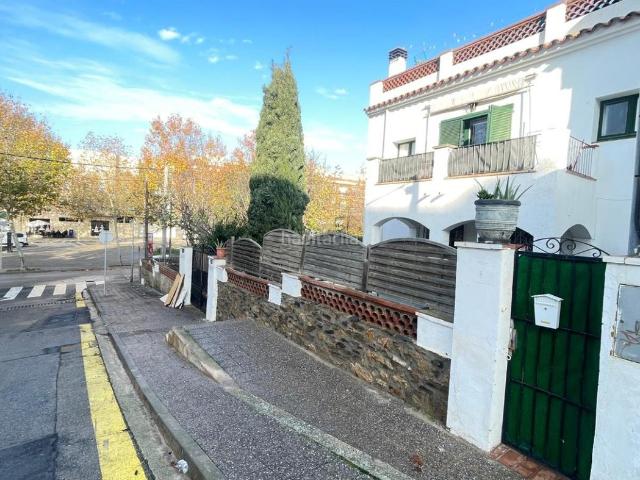 Casa en venta en Roses, Centre Costa Brava. Propiedad en el centro de Roses. Casa para reformar en Roses. Casas.