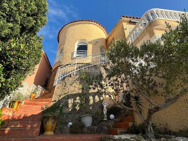 Casa en venta en Roses, Puig Rom Canyelles Almadrava Costa Brava. Casas.
