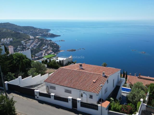 Casa en venta en Roses, Puig Rom Canyelles Almadrava Costa Brava. Espectacular casa con vistas panorámicas al mar en el Puig Rom. Casas.