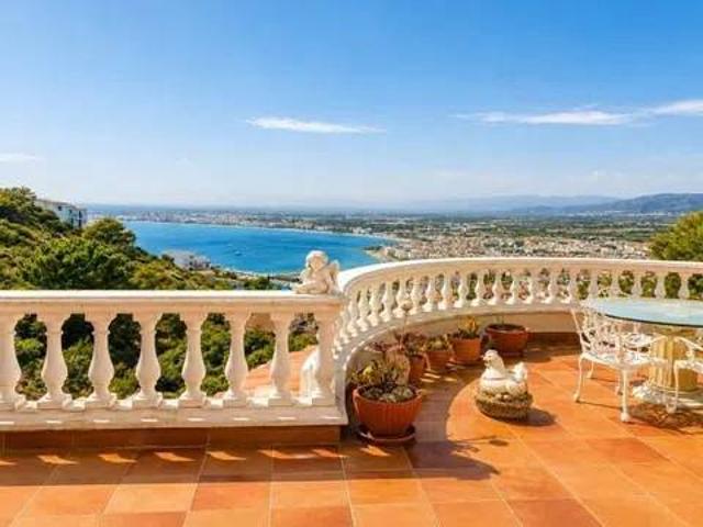 Casa en Venta en Roses