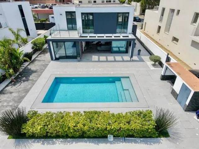 Casa en Venta en Roses