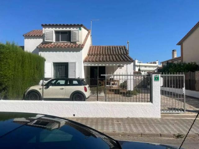 Casa en Venta en Roses