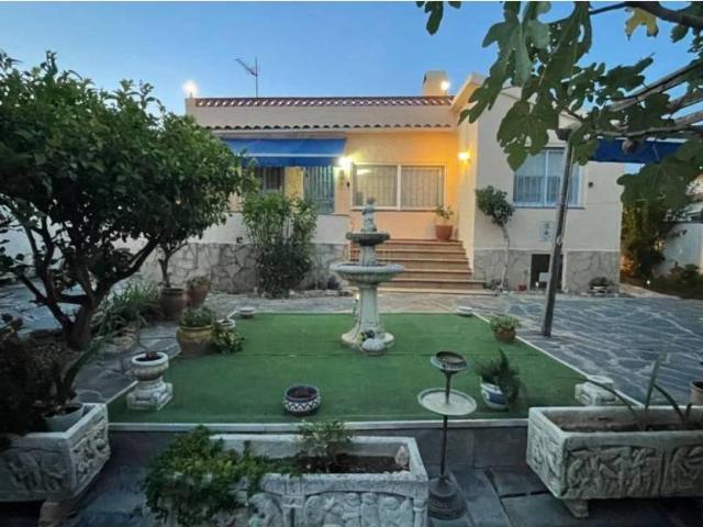 Casa en Venta en Roses