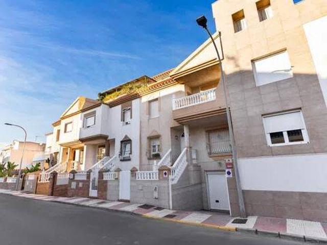 Casa en Venta en Roquetas de Mar