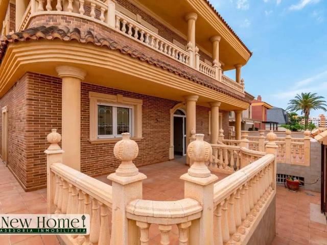 Casa en Venta en Roquetas de Mar