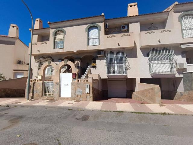 Casa en Venta en Roquetas de Mar
