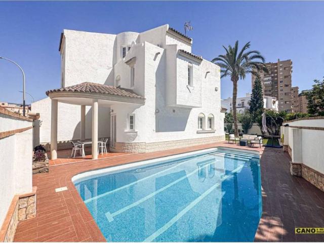Casa en Venta en Roquetas de Mar