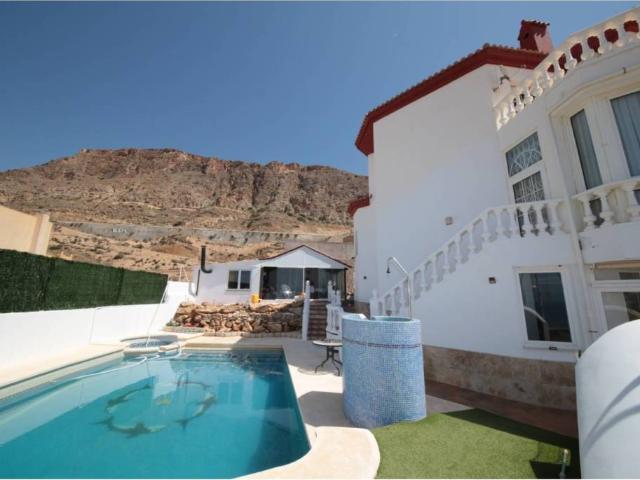 Casa en Venta en Roquetas de Mar