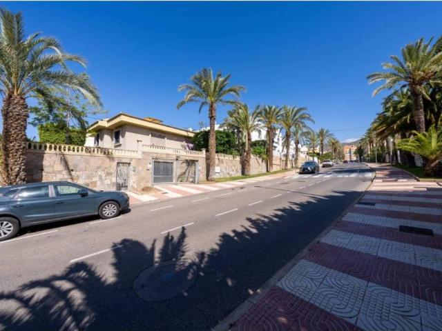 Casa en Venta en Roquetas de Mar