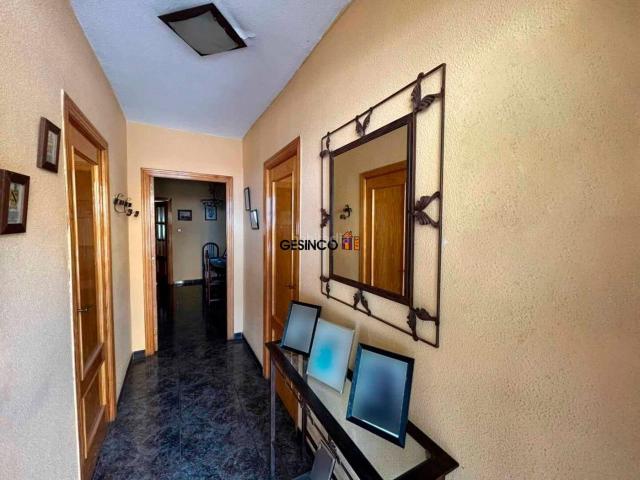 Casa en venta en Rotglá y Corberá. CASA DE PUEBLO CON TERRAZA Y GARAJE. Casas Rotglá y.