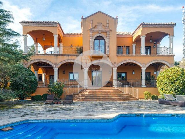 Casa en venta en Rozas de Madrid Las, Molino de la Hoz. Un santuario de distinción, seguridad y absoluta tranquilidad en Molino de la Hoz. Casas Rozas de Madrid.