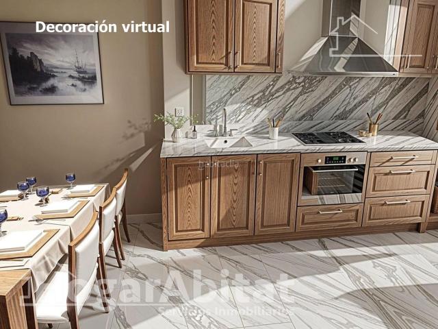 Casa en venta en Sueca, Sueca. OPORTUNIDAD DE INVERSIÓN! CASA PARA REFORMAR CON TERRAZA, EN EL CENTRO. Casas.