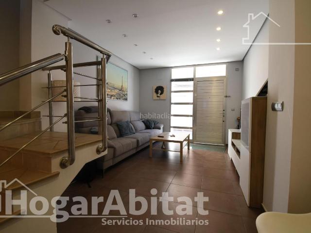 Casa en venta en Sueca, Sueca. ESPECTACULAR CASA TOTALMENTE REFORMADA CON TERRAZA. Casas.