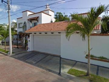 CASA EN VENTA EN SUPERMANZANA 17 EN CANCÚN