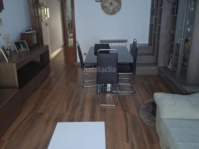 Casa en venta en Sabadell, Centre. CASA EN EL CENTRO DE SABADELL CON GARAJE PARA DOS COCHES Y TERREZA. Casas.