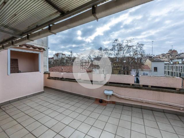 Casa en venta en Sabadell, Centre. Encantadora casa esquinera en el centro de Sabadell. Casas.