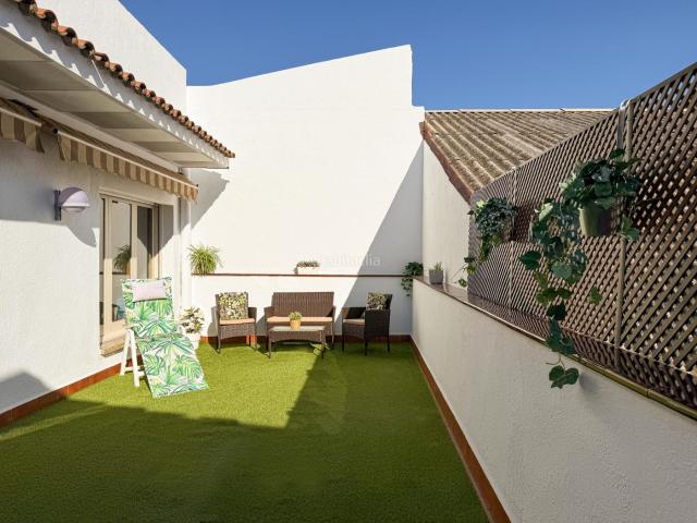 Casa en venta en Sabadell, Centre. Orientada al Sur, con Garaje. Casas.