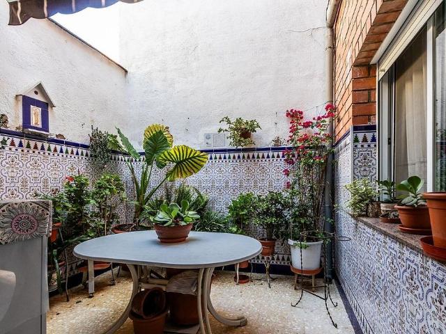 Casa en venta en Sabadell, de 195 m² 6 habitaciones por 260.000 €