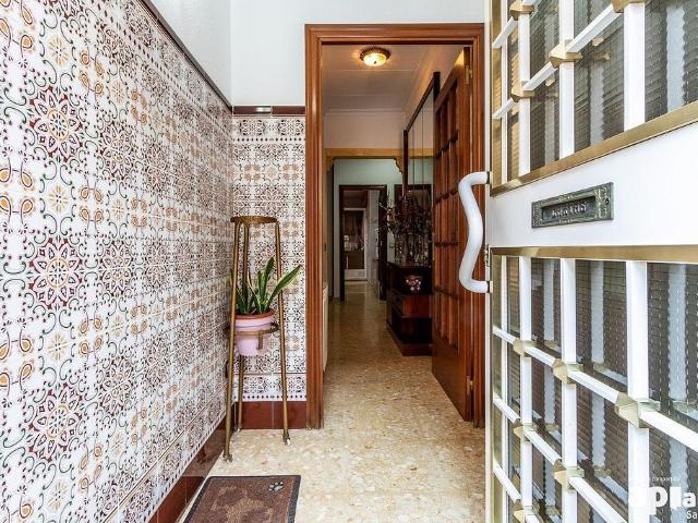 Casa en venta en Sabadell, de 195 m² 6 habitaciones por 265.000 €