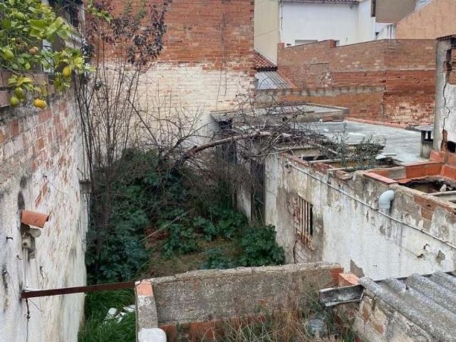 Casa en venta en Sabadell, de 132 m² 3 habitaciones por 53.000