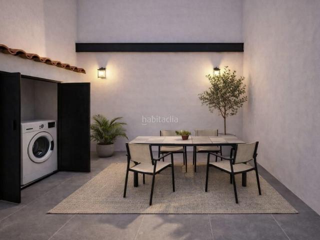 Casa en venta en Sabadell, Serra d'en Camaró. CASA ESQUINERA DE DOS PLANTAS TOTALMENTE REFORMADA CON PATIO. Casas.