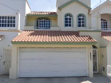 CASA EN VENTA EN SABALO COUNTRY, MAZATLÁN, SINALOA