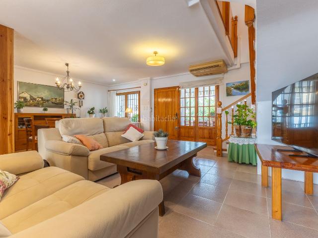 Casa en venta en Sagunt, Corinto Almardà. Exclusiva vivienda con amplios espacios, grandes terrazas y buhardilla en Playa Corinto Sagunto. Casas.