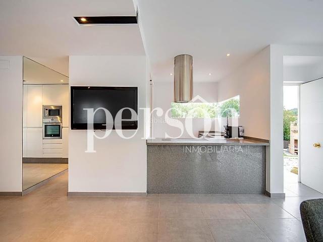 Casa en venta en Sagunt, Doctor Palos Alto Palancia. Chalet independiente con piscina en Sagunto. Casas.